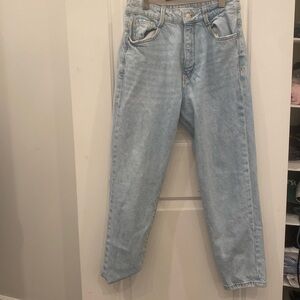 Mid straight leg Jean